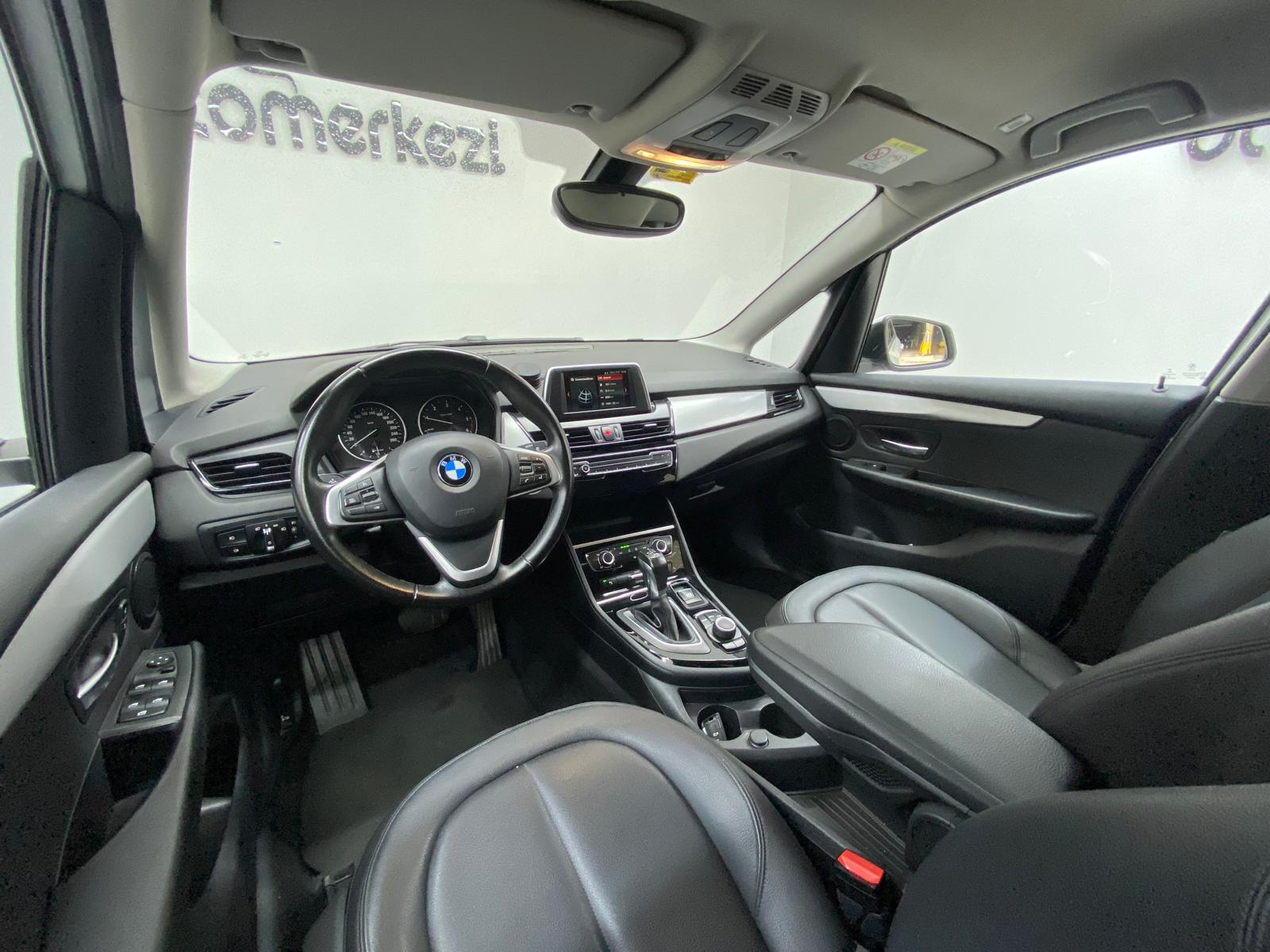 BMW 216d 25